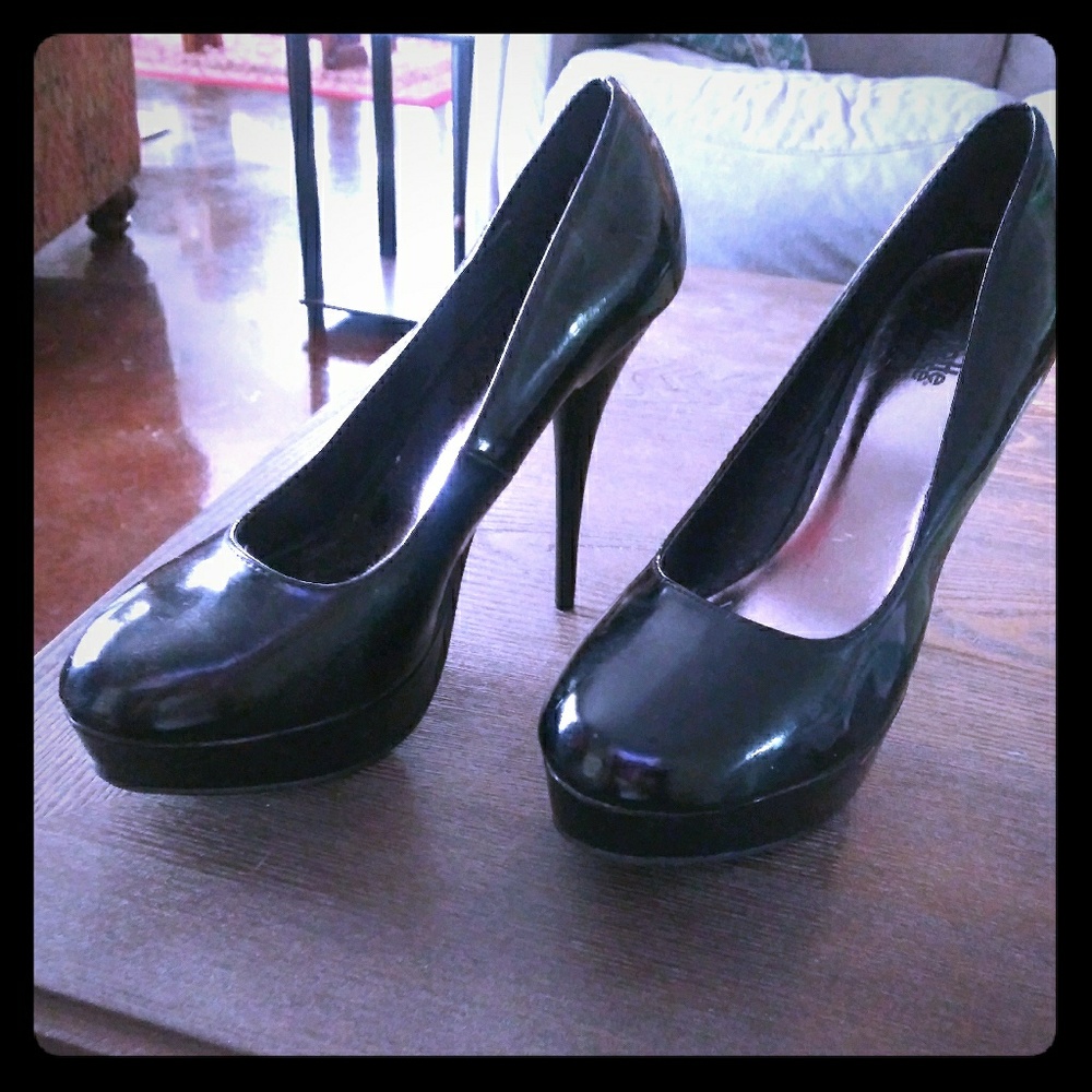 Stilettos retail new $180